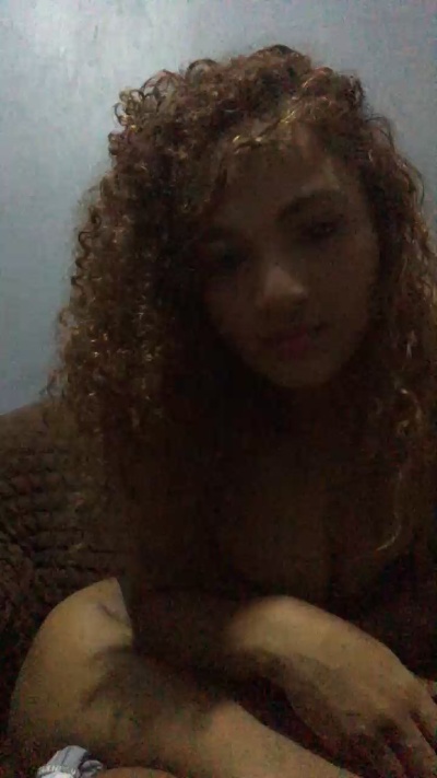 sashalis55 live cam on Cam4