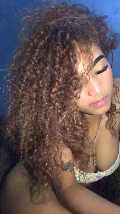 sashalis55 live cam on Cam4