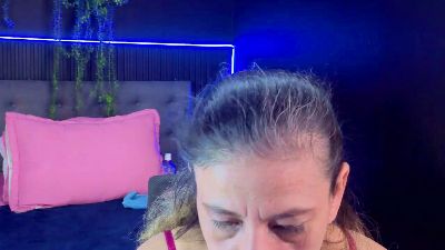 sasi_luna live cam on Cam4