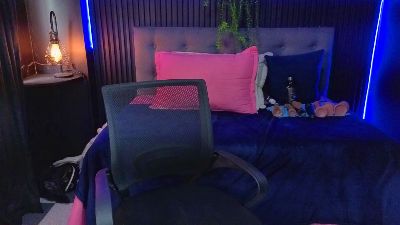 sasi_luna live cam on Cam4
