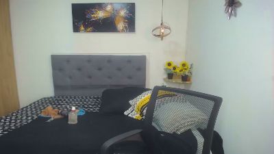 sasi_luna live cam on Cam4