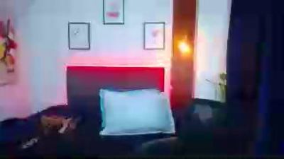sasi_luna live cam on Cam4