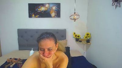 sasi_luna live cam on Cam4