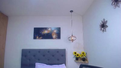 sasi_luna live cam on Cam4