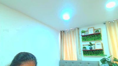 sasi_luna live cam on Cam4