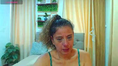 sasi_luna live cam on Cam4