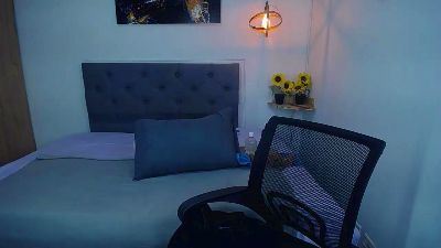 sasi_luna live cam on Cam4