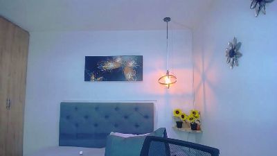 sasi_luna live cam on Cam4