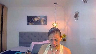 sasi_luna live cam on Cam4