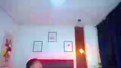 sasi_luna live cam on Cam4