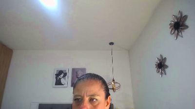 sasi_luna live cam on Cam4