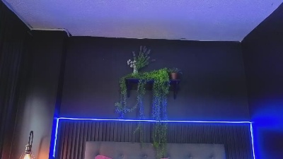 sasi_luna live cam on Cam4