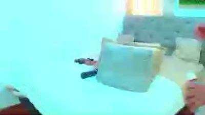 sasi_luna live cam on Cam4