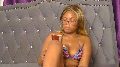 sassy_angels live cam on Cam4