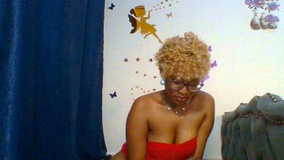 sassy_angels live cam on Cam4