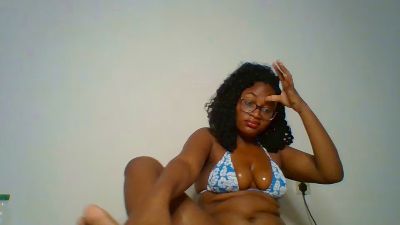 sassy_angels live cam on Cam4