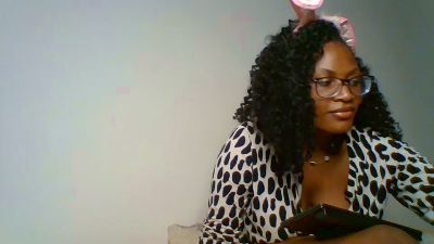 sassy_angels live cam on Cam4