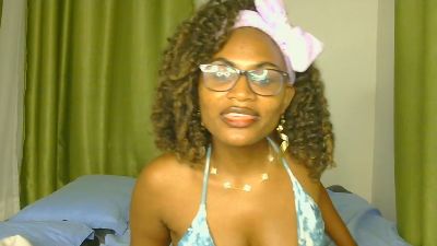 sassy_angels live cam on Cam4