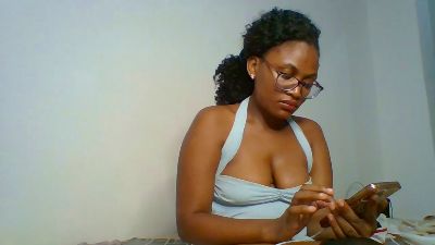 sassy_angels live cam on Cam4