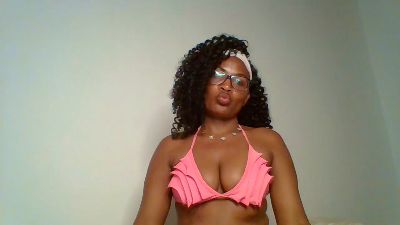sassy_angels live cam on Cam4