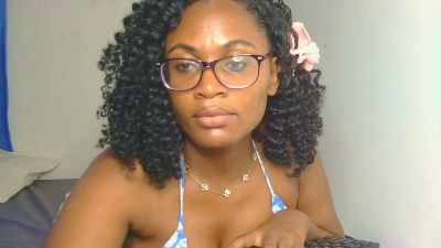 sassy_angels live cam on Cam4