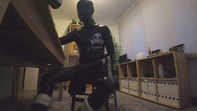 sau_rubber live cam on Cam4