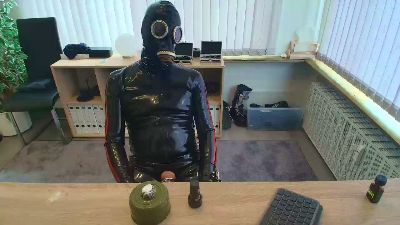 sau_rubber live cam on Cam4