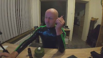 sau_rubber live cam on Cam4