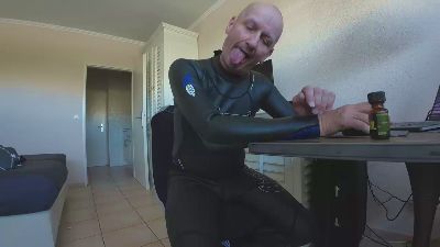 sau_rubber live cam on Cam4