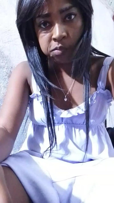 sayrah2 live cam on Cam4