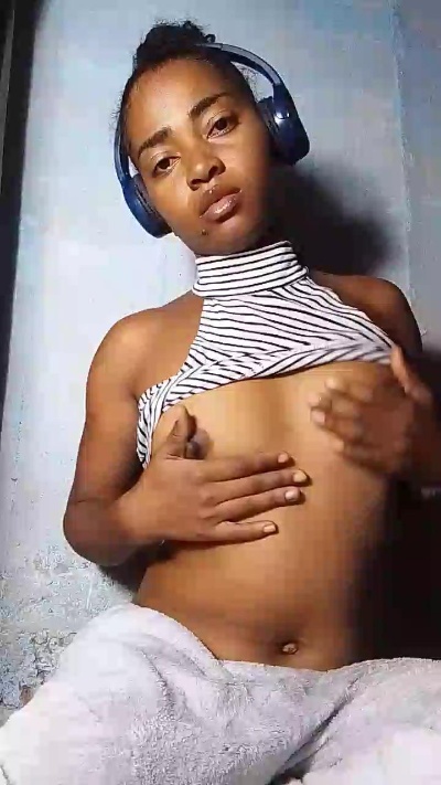 sayrah2 live cam on Cam4