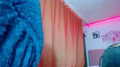 scarlett_rouse live cam on Cam4