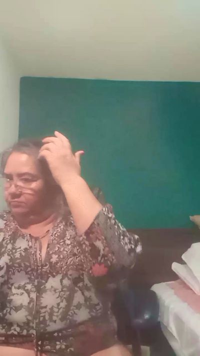 scarlettdubois1 live cam on Cam4
