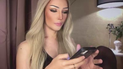 scarletwhitex live cam on Cam4