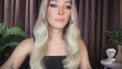 scarletwhitex live cam on Cam4