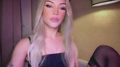 scarletwhitex live cam on Cam4
