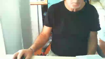 schiavo39 live cam on Cam4