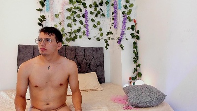 school_sexx live cam on Cam4