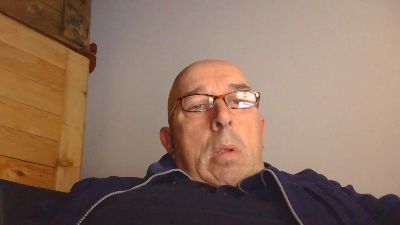 scooby53 live cam on Cam4