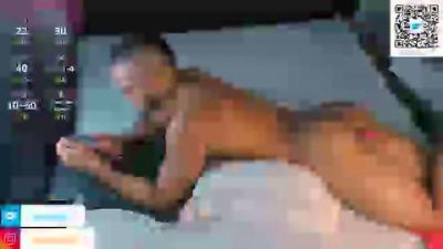 scoot0321 live cam on Cam4