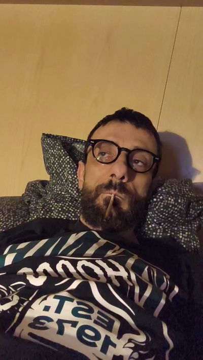 scrocchia84 live cam on Cam4