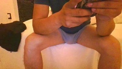sebas124z02j live cam on Cam4