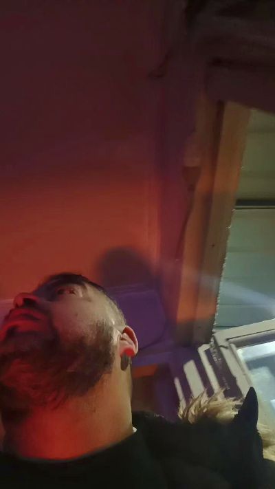 sebas2233 live cam on Cam4