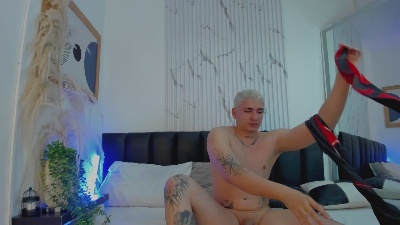 sebas__23 live cam on Cam4