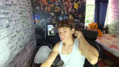 sebas_jusa live cam on Cam4