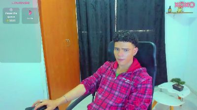 sebass_lovely live cam on Cam4