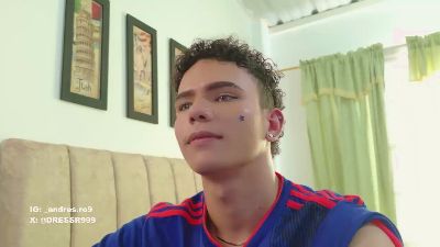 sebass_lovely live cam on Cam4