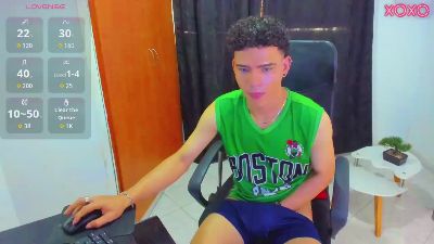 sebass_lovely live cam on Cam4