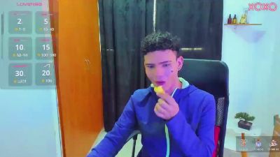 sebass_lovely live cam on Cam4