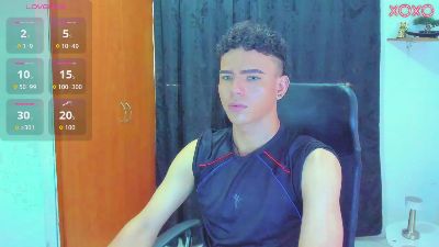 sebass_lovely live cam on Cam4